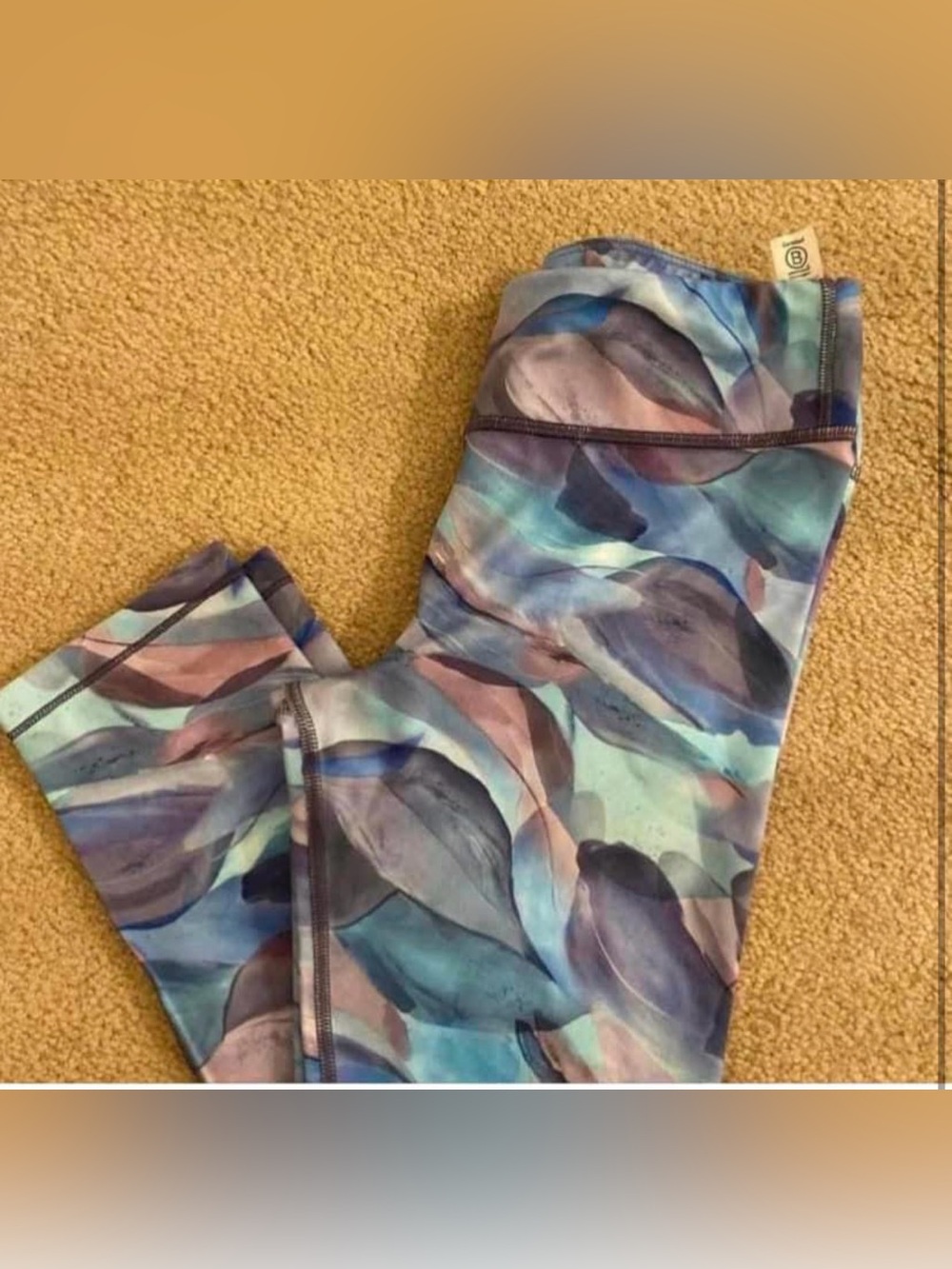 Athleta Girl Capri
Size 14/XL
Like NEW